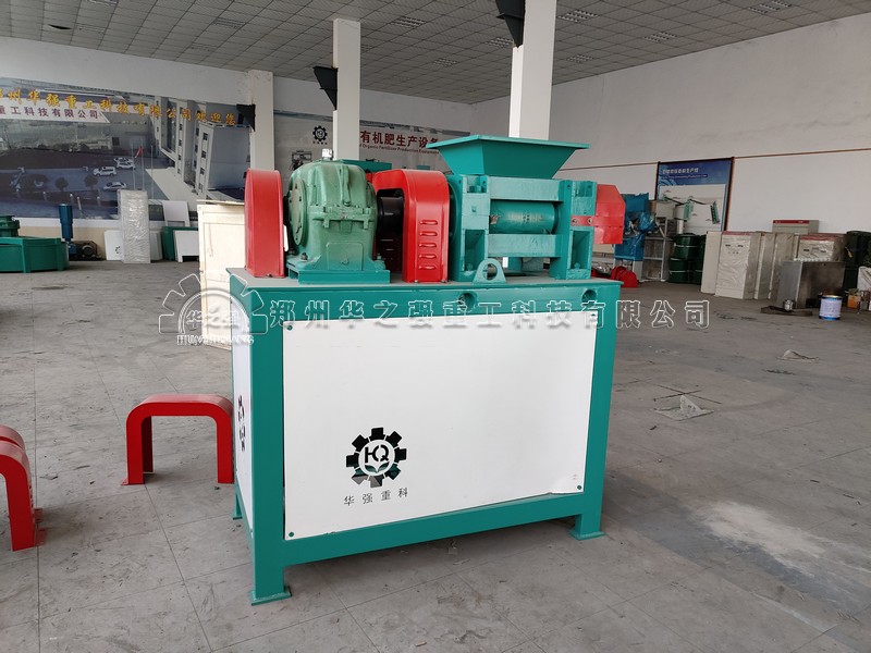對(duì)輥顆粒機(jī).jpg